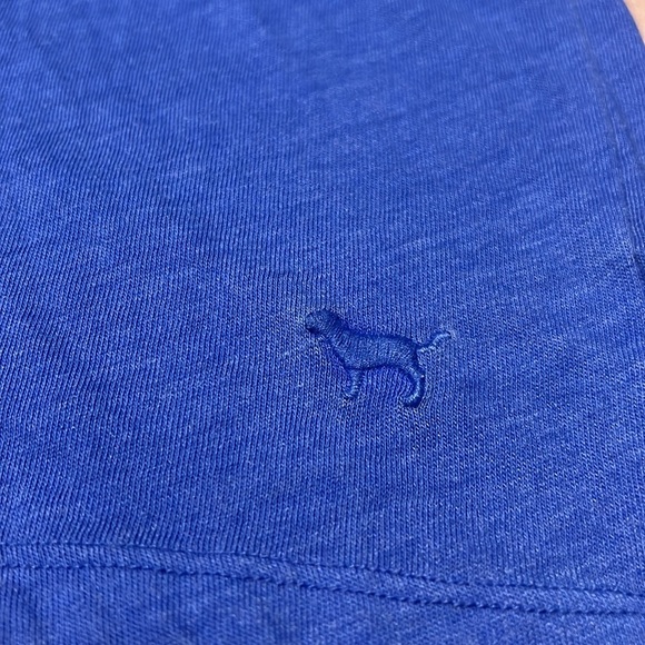 VS PINK T-Shirt - Picture 2 of 4